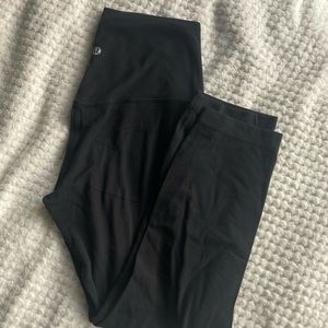 Lululemon - Align Cropped Leggings